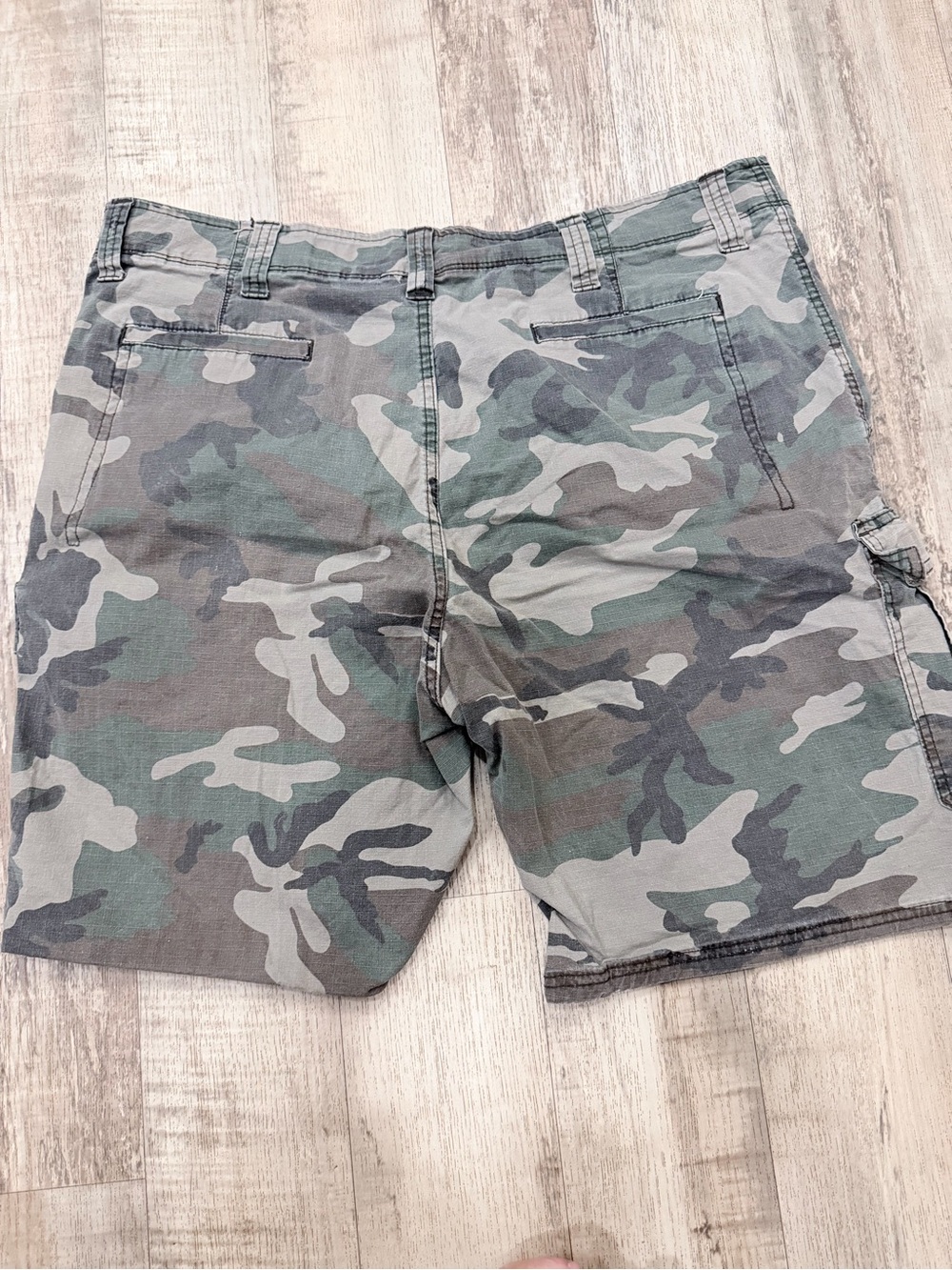 Wrangler- Men's Camo Cargo Shorts -Camouflage - Picture 2 of 4